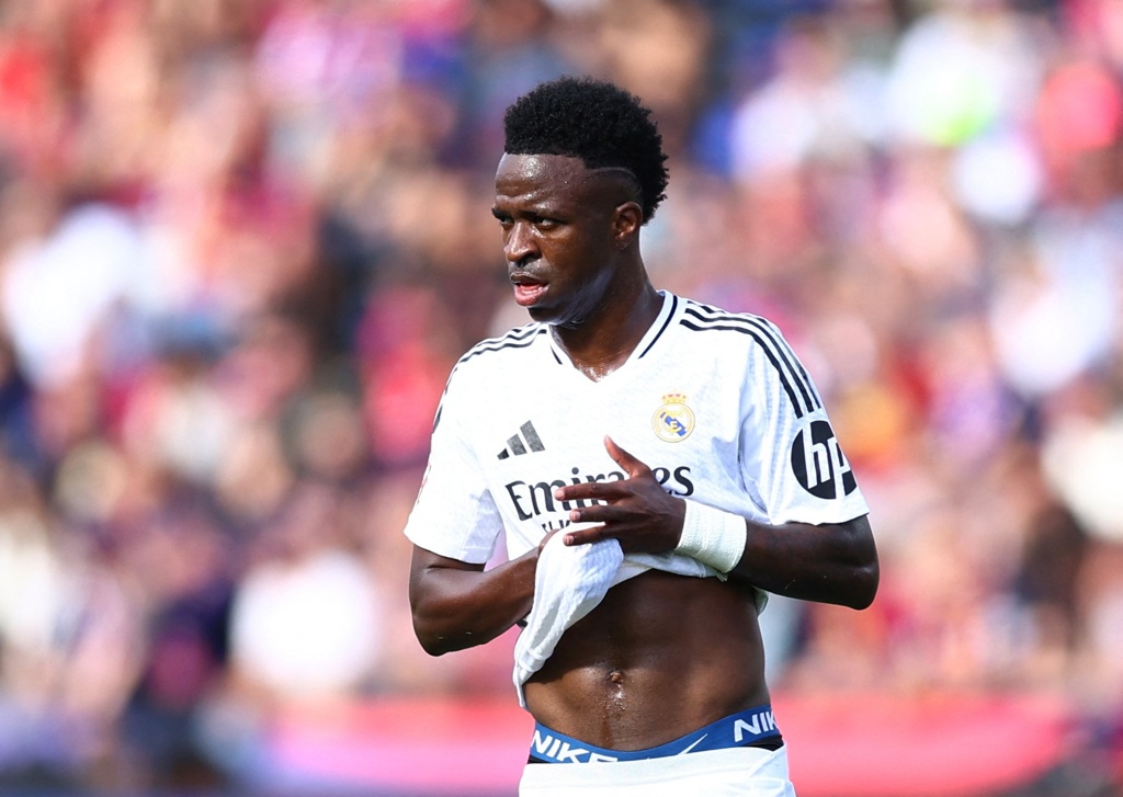 马卡：阿隆索需要本该拿金球奖的维尼修斯，奖项反而给他带来困扰