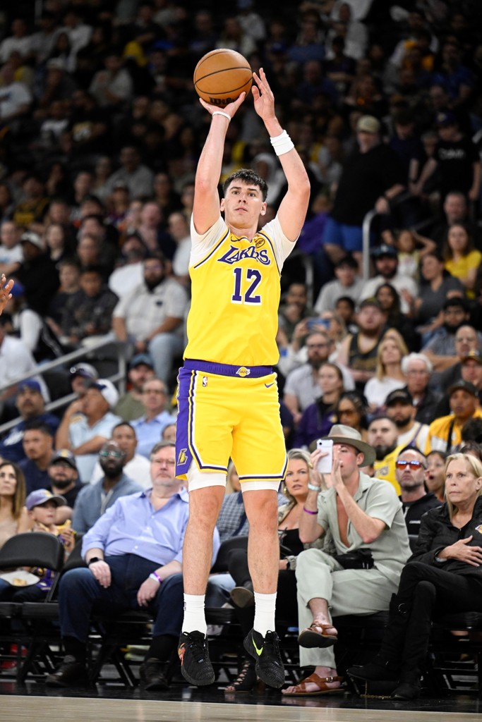 拉拉维亚：对自己在球队的角色舒服 东詹回归后我更多是拉开空间